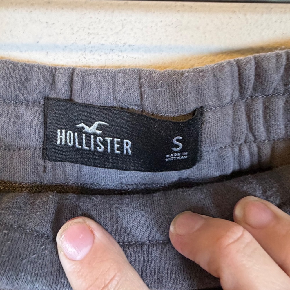 Hollister Mens Joggers Embroidered Logo Dark Gray Size S - Picture 2 of 5